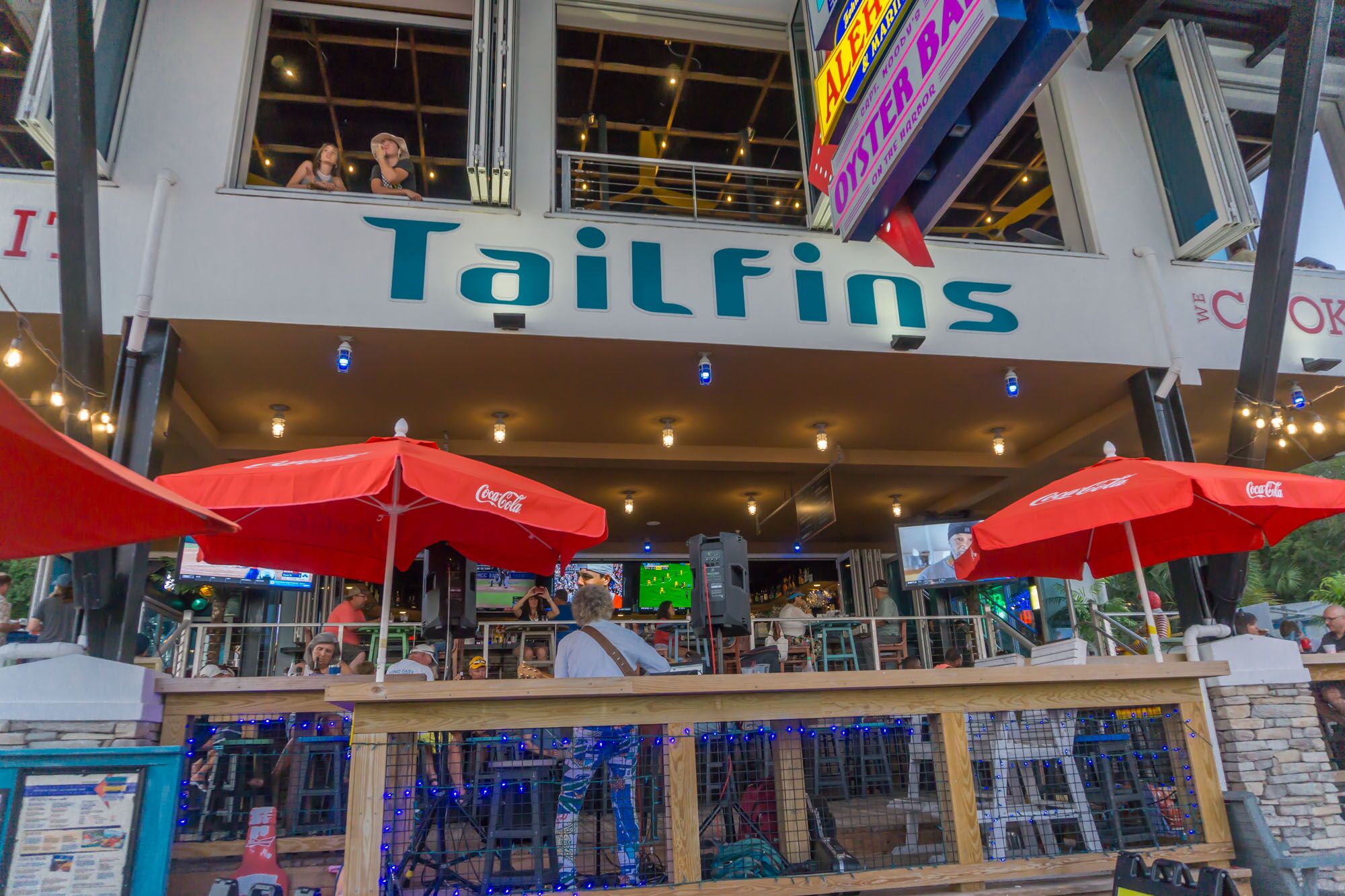 Tailfins Ale House & Oyster Bar